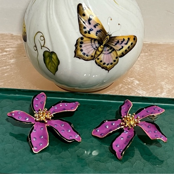 New Flower Power Polka Dot Purple Large Enamel Statement Earrings - Picture 13 of 16